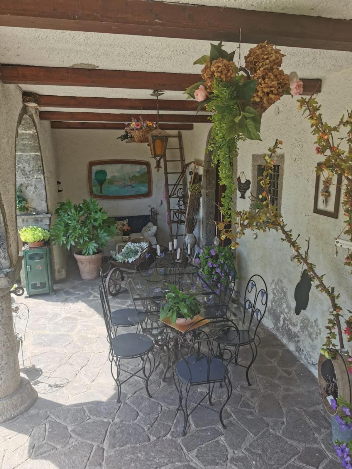 A Casa Di Gianni E Mari Vestone Exterior foto